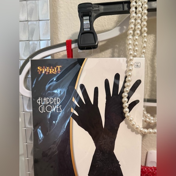 Spirit Halloween Red Sequin Flapper Dress With Black Gloves & Pearl Necklace - M - Picture 2 of 6